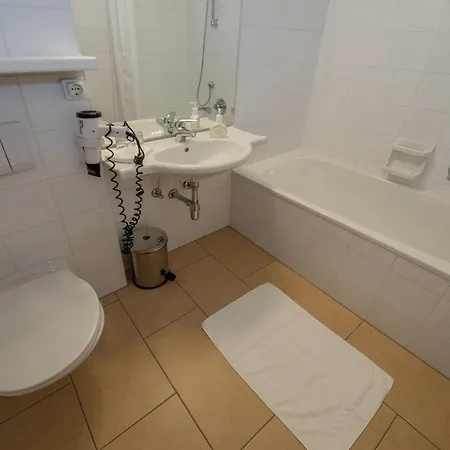 Leonhard - Naturparkhotel Am מלון וויסנסי