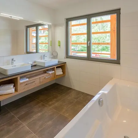 Hotel Leonhard - Naturparkhotel Am