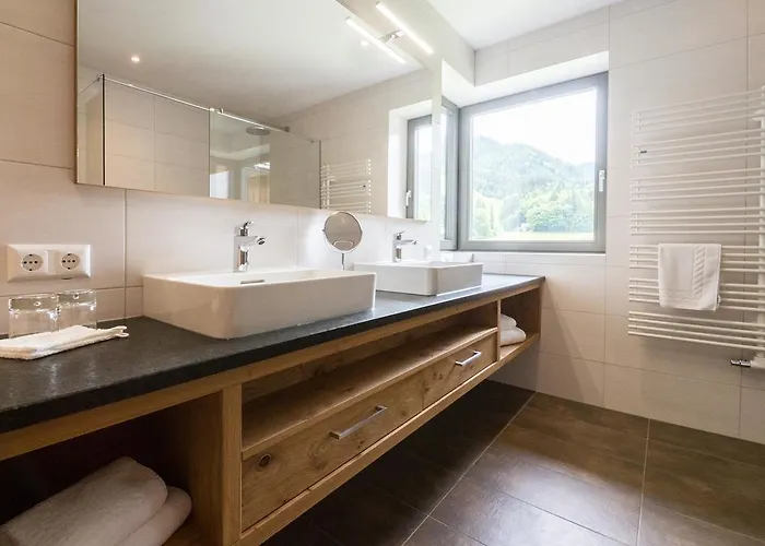 Leonhard - Naturparkhotel Am Weissensee